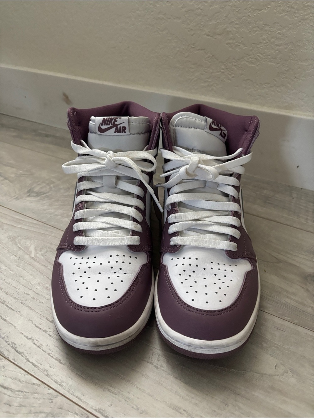 Nike Air Jordan 1 - Picture 4 of 6
